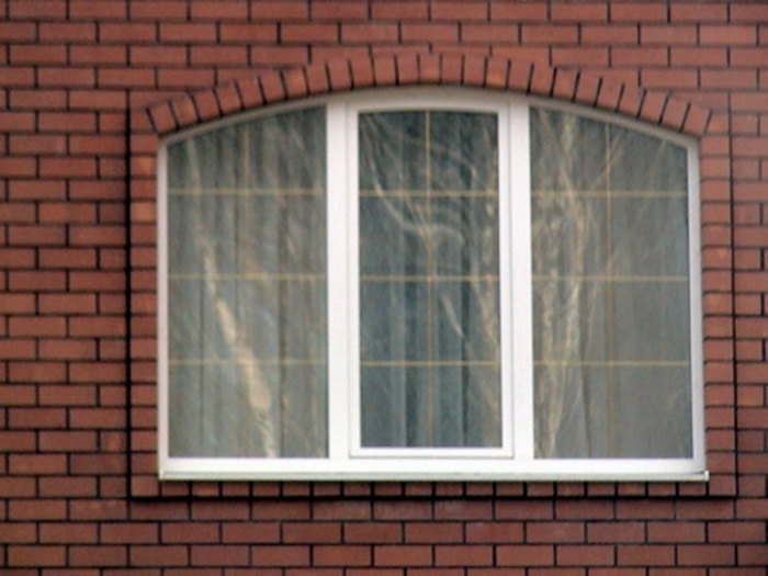 арочные окна для дома